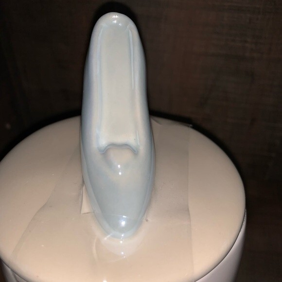 NIP RAE DUNN  “A DREAM COME TRUE” Mug with GLASS-SLIPPER topper NWT‎ - Picture 3 of 6